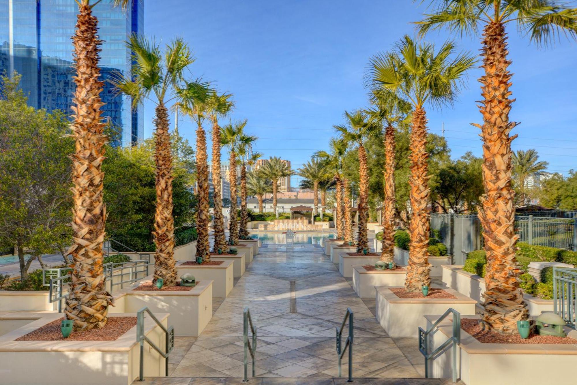 Solstice Studio At Mgm Signature Tower 3 Balcony Strip View F1 Track View Las Vegas